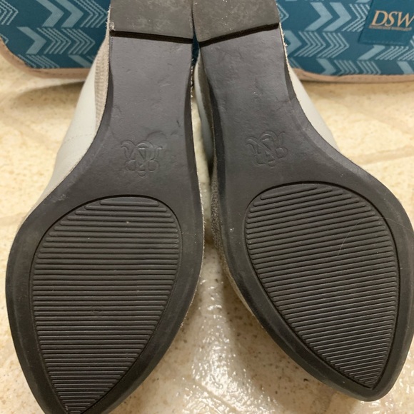 Women’s Rock & Republic Heels Size 8 - Picture 4 of 4